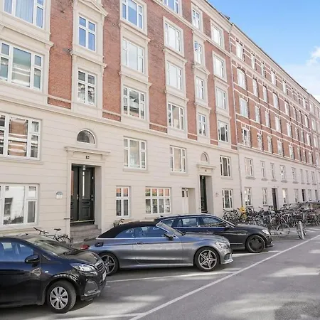 Perfect Location 아파트