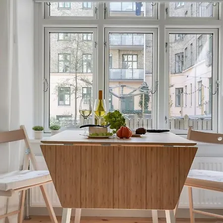 Perfect Location 아파트