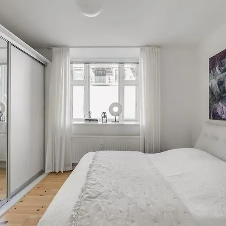 Perfect Location 아파트